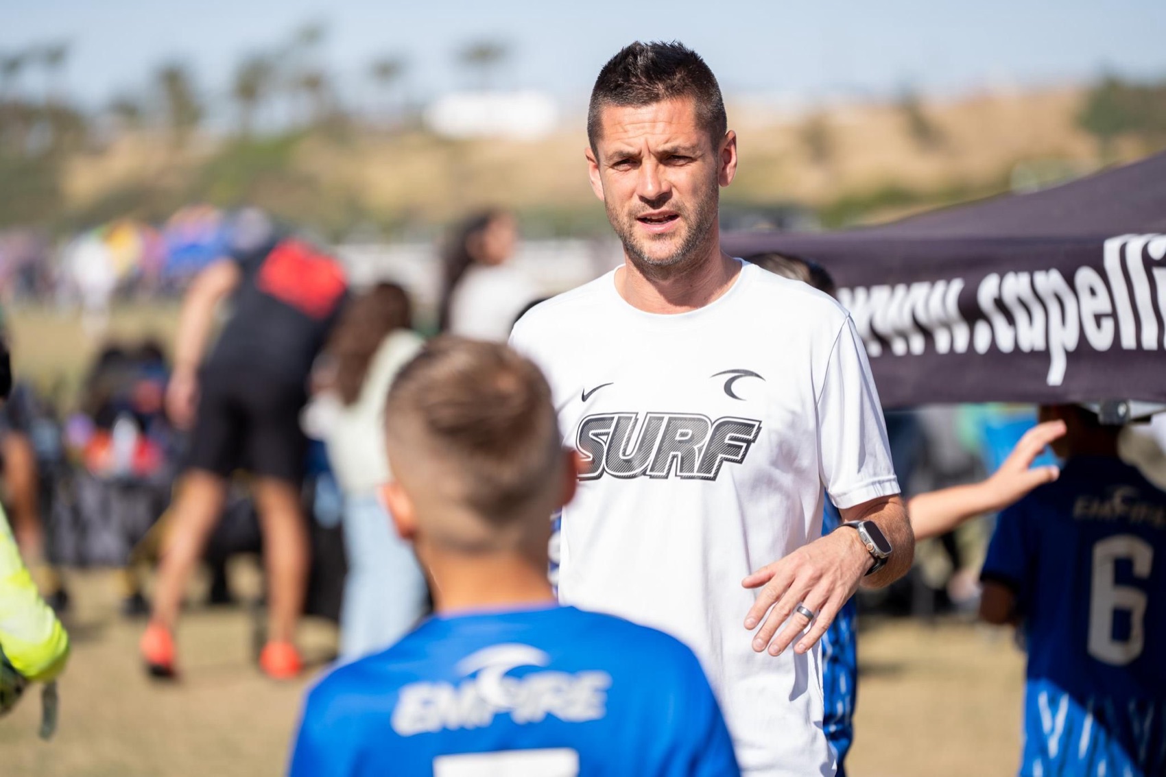 Coach Lee Underwood coaching youth soccer players in Temecula